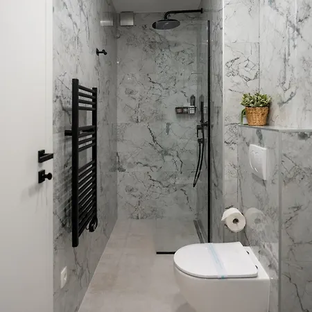 Lumanis アパート ザダル